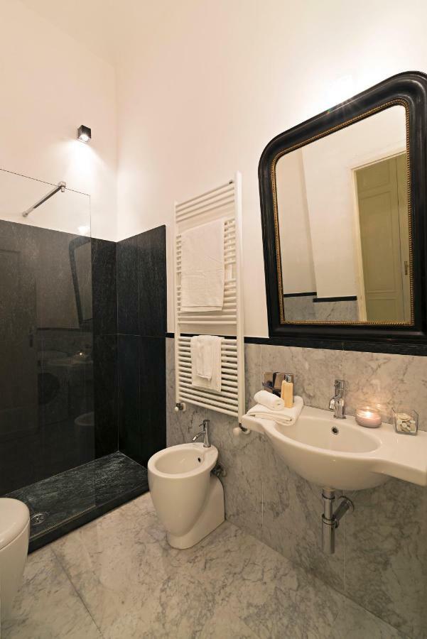 Consolata12 - Il Lusso Nel Centro Storico Di Torino Apartment Екстериор снимка